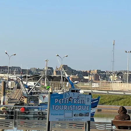 Quai Du Treport 4 Etoiles Face Port Et Villa